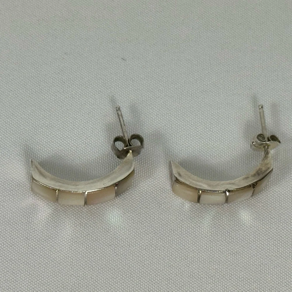 Vintage Native‎ American Unsigned Mother Of Pearl Sterling Silver Hoop Earrings